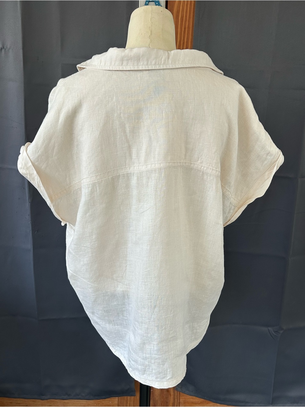 Nicole Miller 100% Linen Beige Short Sleeve Camp Shirt Size L - Picture 2 of 4